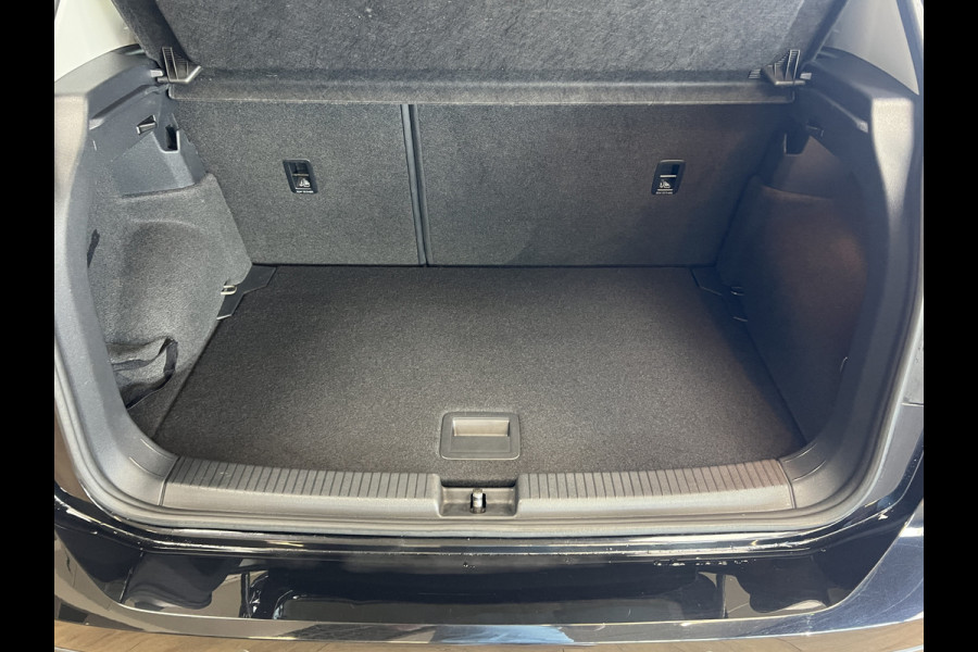 Volkswagen T-Cross 1.5 TSI 150 DSG Style | Navi | Beats | ACC | Camera | 18" | Carplay | Trekhaak | 100% VW Dealer Onderhouden!