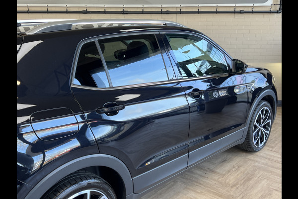 Volkswagen T-Cross 1.5 TSI 150 DSG Style | Navi | Beats | ACC | Camera | 18" | Carplay | Trekhaak | 100% VW Dealer Onderhouden!