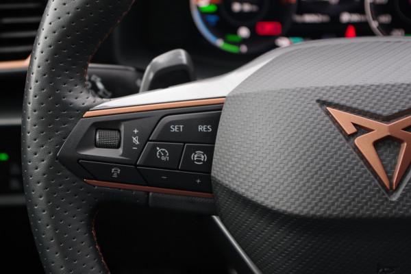 CUPRA Formentor 1.4 TSI e-Hybrid 204 PK Essential PHEV, Adap. Cruise Control, Half-Leder