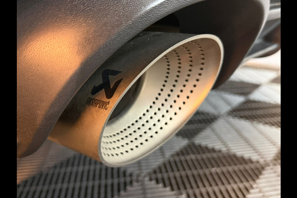 Volkswagen Golf GTI CLUBSPORT|AKRA|NURNBURGRING|PANO|HuD|HARMAN KARDON|KEYLESS|CARPLAY|ACC|IQ LIGHT|SFEERVERLICHTING|300PK|BOMVOL!