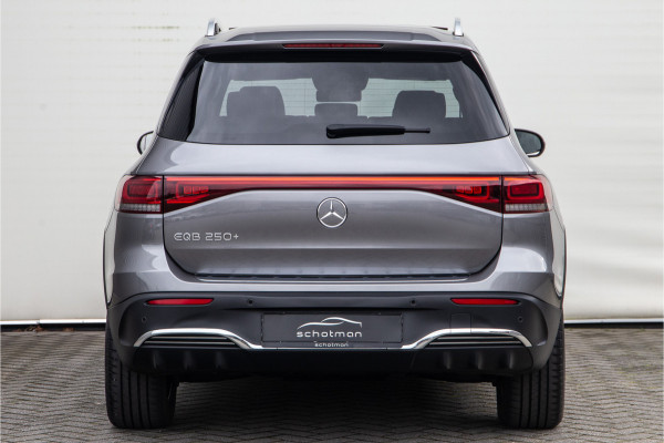 Mercedes-Benz EQB 250+ AMG Premium, Pano, 7 persoons, Head-up, Memory, Key-Less