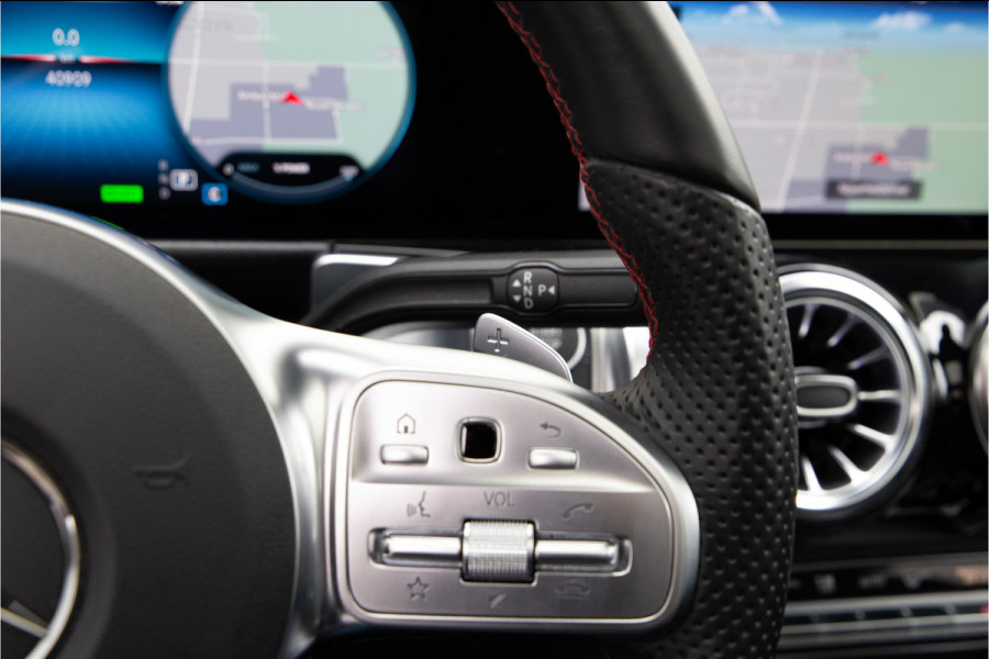 Mercedes-Benz EQB 250+ AMG Premium, Pano, 7 persoons, Head-up, Memory, Key-Less