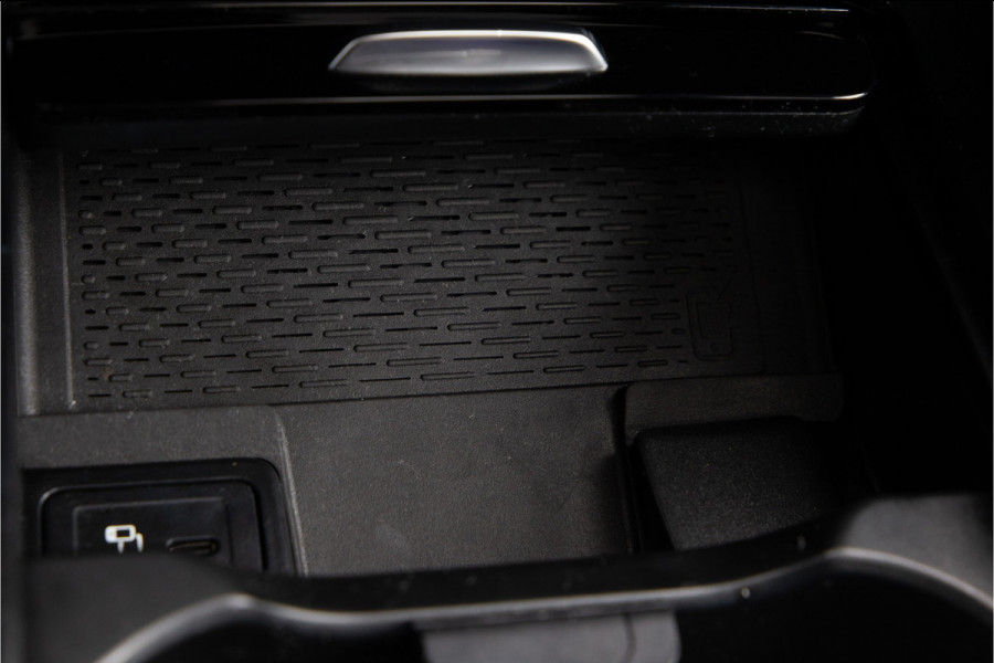 Mercedes-Benz EQB 250+ AMG Premium, Pano, 7 persoons, Head-up, Memory, Key-Less