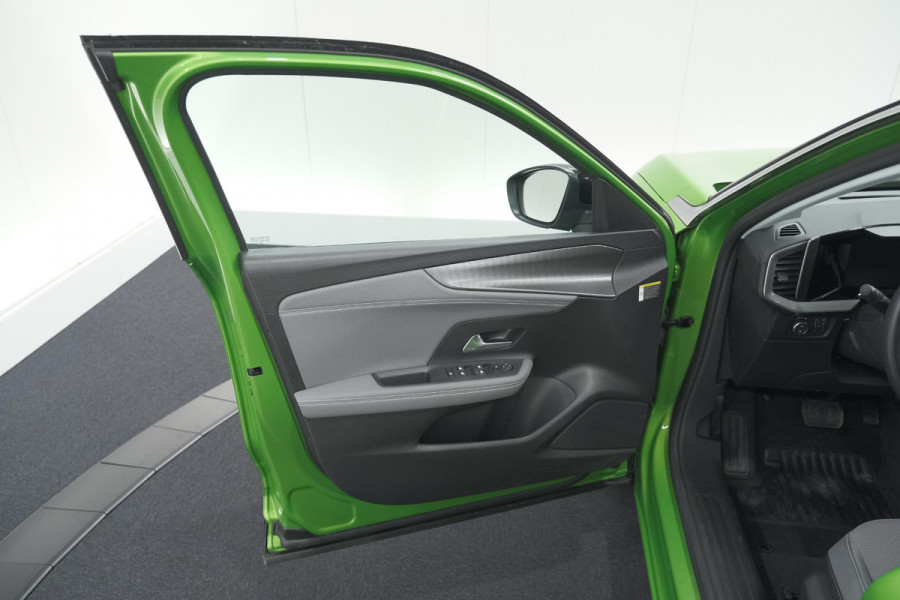 Opel Mokka Electric Level 3 50 kWh | 3 Faselaadfunctie | Camera | Dodehoekdetectie | Apple Carplay