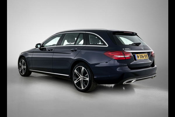 Mercedes-Benz C-Klasse Estate 300 e Business Solution Luxury ht metalen velgen | Navigatie| Elect bed voorstoelen met memory | Parking support | Inclusief 24 maanden MB Certified garantie voor Europa.