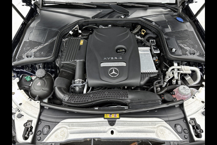 Mercedes-Benz C-Klasse Estate 300 e Business Solution Luxury ht metalen velgen | Navigatie| Elect bed voorstoelen met memory | Parking support | Inclusief 24 maanden MB Certified garantie voor Europa.