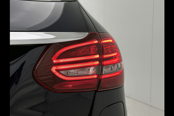 Mercedes-Benz C-Klasse Estate 300 e Business Solution Luxury ht metalen velgen | Navigatie| Elect bed voorstoelen met memory | Parking support | Inclusief 24 maanden MB Certified garantie voor Europa.