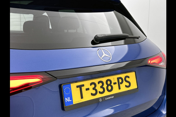 Mercedes-Benz GLC 200 4MATIC AMG Line Lichtmetalen velgen | Naviagtie | Panoramadak | elect. bed. voorstoelen met memory | MB-paasweekend