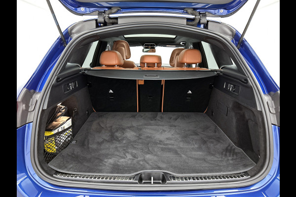 Mercedes-Benz GLC 200 4MATIC AMG Line Lichtmetalen velgen | Naviagtie | Panoramadak | elect. bed. voorstoelen met memory | MB-paasweekend