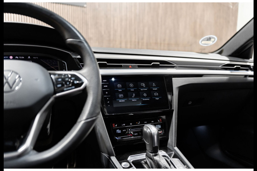 Volkswagen Arteon Shooting Brake 2.0 TSI R-Line DSG PANO LEDER IQ