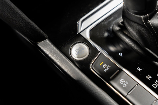 Volkswagen Arteon Shooting Brake 2.0 TSI R-Line DSG PANO LEDER IQ