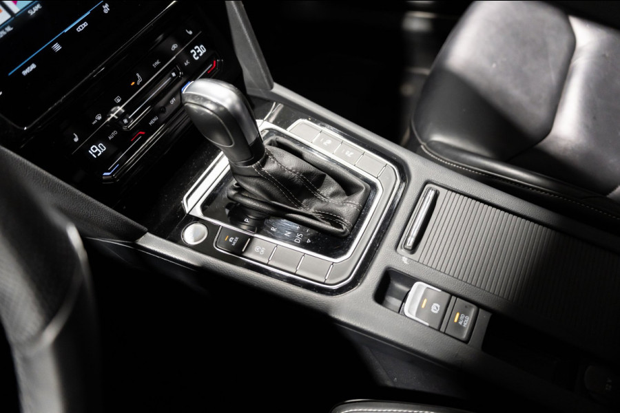 Volkswagen Arteon Shooting Brake 2.0 TSI R-Line DSG PANO LEDER IQ