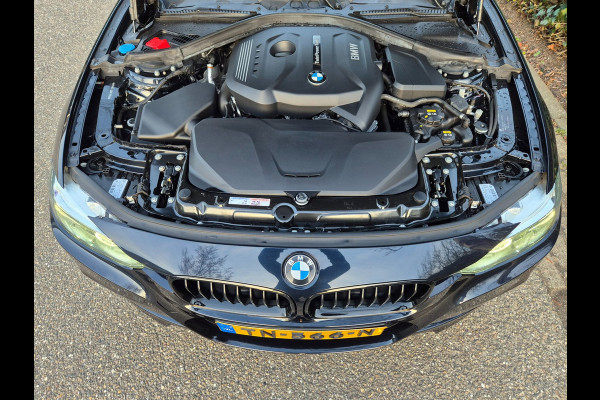 BMW 3 Serie Touring 320i M Sport Individual Panoramdak Apple CarPlay Nbt Evo Navi Pro M Edition