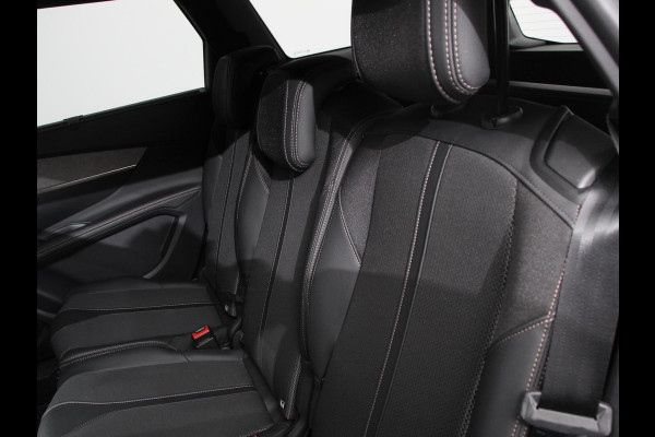 Peugeot 5008 1.2 PureTech 130pk Automaat GT Black Pack 7p Climate control Adaptive Cruise control Camera Verwarmde voorstoelen Keyless Navigatie LED Apple Carplay/ Android Auto
