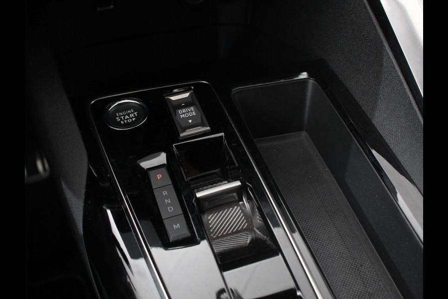 Peugeot 5008 1.2 PureTech 130pk Automaat GT Black Pack 7p Climate control Adaptive Cruise control Camera Verwarmde voorstoelen Keyless Navigatie LED Apple Carplay/ Android Auto