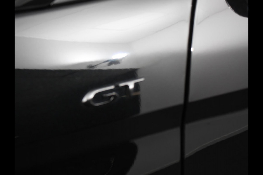 Peugeot 5008 1.2 PureTech 130pk Automaat GT Black Pack 7p Climate control Adaptive Cruise control Camera Verwarmde voorstoelen Keyless Navigatie LED Apple Carplay/ Android Auto