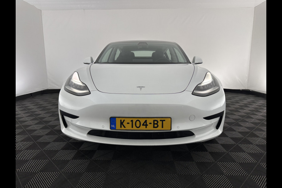 Tesla Model 3 Standard RWD Plus 60 kWh [ 3-Fase ] {SOH-97%} (INCL.BTW) Aut. *PANO | AUTO-PILOT | LEATHER | KEYLESS | FULL-LED | MEMORY-PACK | TOP-VIEW | DAB | CARPLAY | DIGI-COCKPIT | LANE-ASSIST | COMFORT-SEATS | 18"ALU*