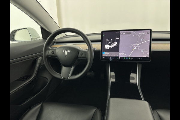 Tesla Model 3 Standard RWD Plus 60 kWh [ 3-Fase ] {SOH-97%} (INCL.BTW) Aut. *PANO | AUTO-PILOT | LEATHER | KEYLESS | FULL-LED | MEMORY-PACK | TOP-VIEW | DAB | CARPLAY | DIGI-COCKPIT | LANE-ASSIST | COMFORT-SEATS | 18"ALU*
