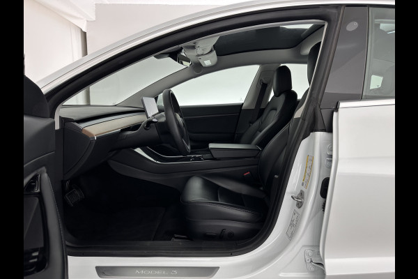 Tesla Model 3 Standard RWD Plus 60 kWh [ 3-Fase ] {SOH-97%} (INCL.BTW) Aut. *PANO | AUTO-PILOT | LEATHER | KEYLESS | FULL-LED | MEMORY-PACK | TOP-VIEW | DAB | CARPLAY | DIGI-COCKPIT | LANE-ASSIST | COMFORT-SEATS | 18"ALU*