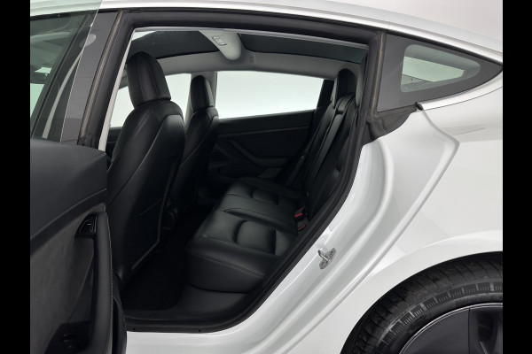 Tesla Model 3 Standard RWD Plus 60 kWh [ 3-Fase ] {SOH-97%} (INCL.BTW) Aut. *PANO | AUTO-PILOT | LEATHER | KEYLESS | FULL-LED | MEMORY-PACK | TOP-VIEW | DAB | CARPLAY | DIGI-COCKPIT | LANE-ASSIST | COMFORT-SEATS | 18"ALU*