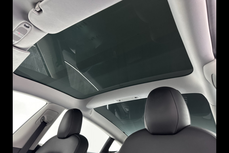 Tesla Model 3 Standard RWD Plus 60 kWh [ 3-Fase ] {SOH-97%} (INCL.BTW) Aut. *PANO | AUTO-PILOT | LEATHER | KEYLESS | FULL-LED | MEMORY-PACK | TOP-VIEW | DAB | CARPLAY | DIGI-COCKPIT | LANE-ASSIST | COMFORT-SEATS | 18"ALU*