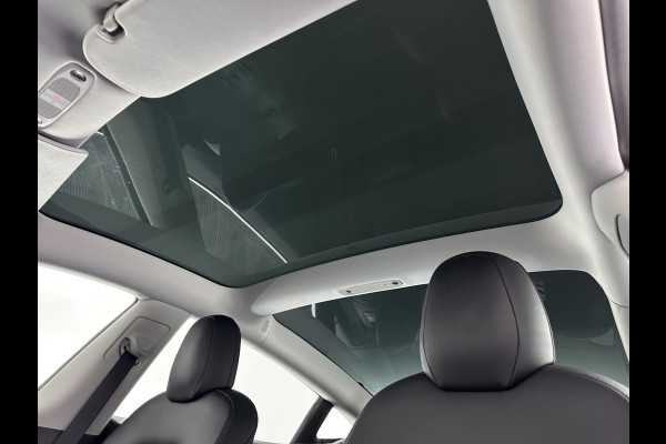 Tesla Model 3 Standard RWD Plus 60 kWh [ 3-Fase ] {SOH-97%} (INCL.BTW) Aut. *PANO | AUTO-PILOT | LEATHER | KEYLESS | FULL-LED | MEMORY-PACK | TOP-VIEW | DAB | CARPLAY | DIGI-COCKPIT | LANE-ASSIST | COMFORT-SEATS | 18"ALU*