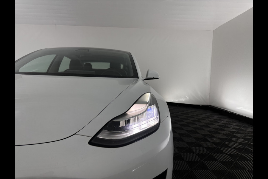 Tesla Model 3 Standard RWD Plus 60 kWh [ 3-Fase ] {SOH-97%} (INCL.BTW) Aut. *PANO | AUTO-PILOT | LEATHER | KEYLESS | FULL-LED | MEMORY-PACK | TOP-VIEW | DAB | CARPLAY | DIGI-COCKPIT | LANE-ASSIST | COMFORT-SEATS | 18"ALU*