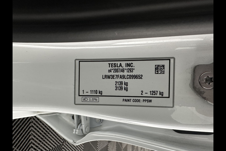 Tesla Model 3 Standard RWD Plus 60 kWh [ 3-Fase ] {SOH-97%} (INCL.BTW) Aut. *PANO | AUTO-PILOT | LEATHER | KEYLESS | FULL-LED | MEMORY-PACK | TOP-VIEW | DAB | CARPLAY | DIGI-COCKPIT | LANE-ASSIST | COMFORT-SEATS | 18"ALU*