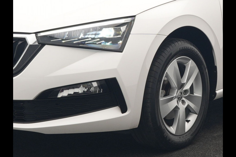 Škoda SCALA 1.5 TSI Sport Business Automaat 150pk | Trekhaak | Stoelverwarming | Cruise Control | Climate Control | Apple Carplay | Front Assist | LED Koplampen |