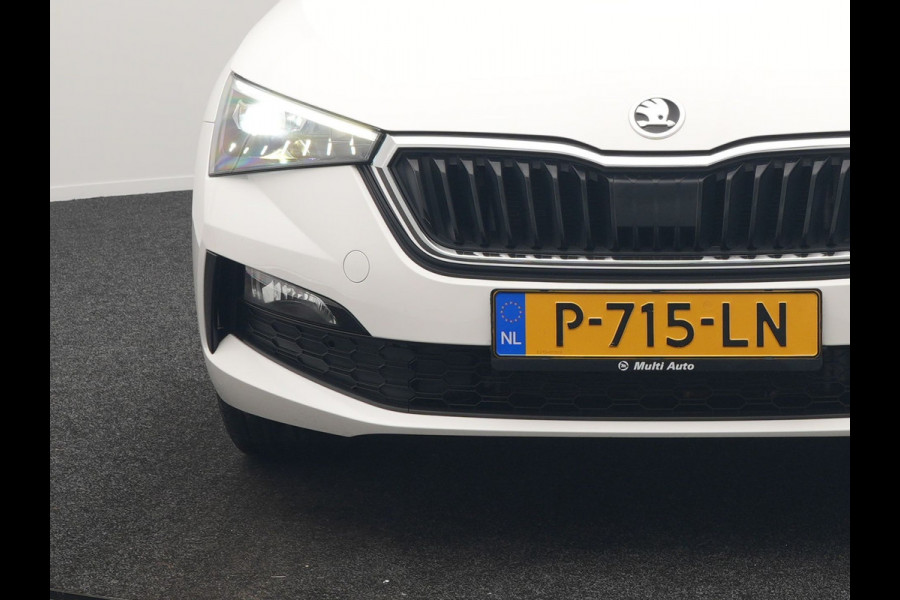 Škoda SCALA 1.5 TSI Sport Business Automaat 150pk | Trekhaak | Stoelverwarming | Cruise Control | Climate Control | Apple Carplay | Front Assist | LED Koplampen |