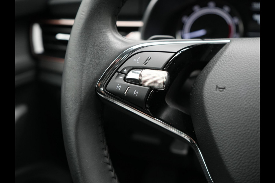 Škoda SCALA 1.5 TSI Sport Business Automaat 150pk | Trekhaak | Stoelverwarming | Cruise Control | Climate Control | Apple Carplay | Front Assist | LED Koplampen |