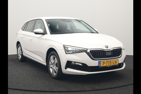 Škoda SCALA 1.5 TSI Sport Business Automaat 150pk | Trekhaak | Stoelverwarming | Cruise Control | Climate Control | Apple Carplay | Front Assist | LED Koplampen |