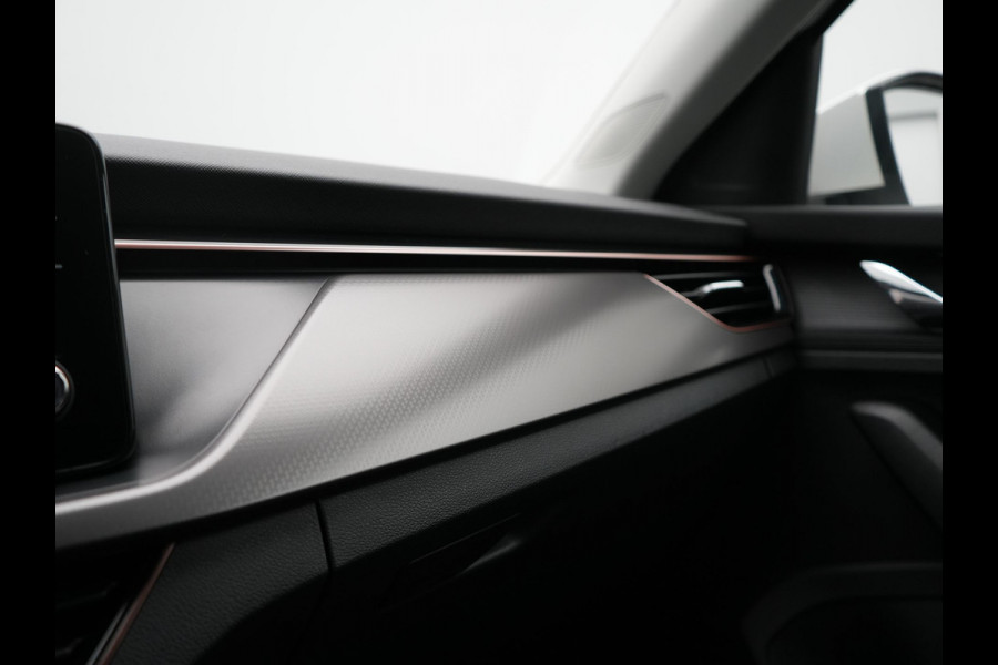 Škoda SCALA 1.5 TSI Sport Business Automaat 150pk | Trekhaak | Stoelverwarming | Cruise Control | Climate Control | Apple Carplay | Front Assist | LED Koplampen |