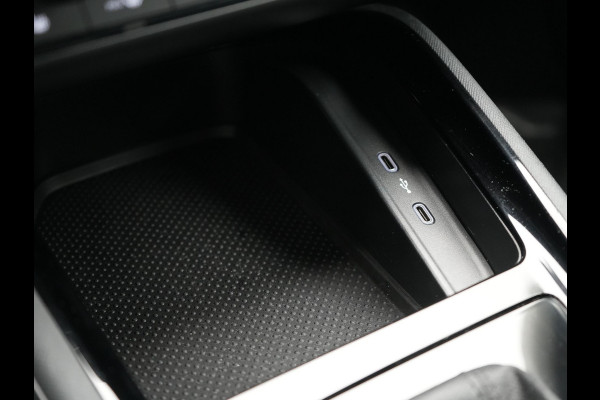 Škoda SCALA 1.5 TSI Sport Business Automaat 150pk | Trekhaak | Stoelverwarming | Cruise Control | Climate Control | Apple Carplay | Front Assist | LED Koplampen |