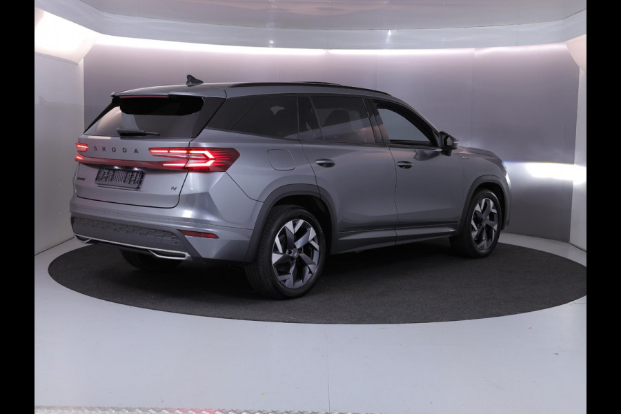 Škoda Kodiaq 1.5 TSI PHEV Sportline Business 204 pk Automaat (DSG) | Verlengde garantie | Navigatie | Panoramadak | Trekhaak (wegklapbaar) | Parkeersensoren | Achteruitrijcamera | Stoelverwarming v/a |