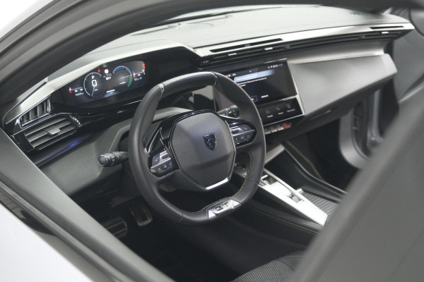 Peugeot 308 SW 1.2 Hybrid 136 e-DCS6 GT | Camera | Adaptieve Cruise Control | Apple Carplay