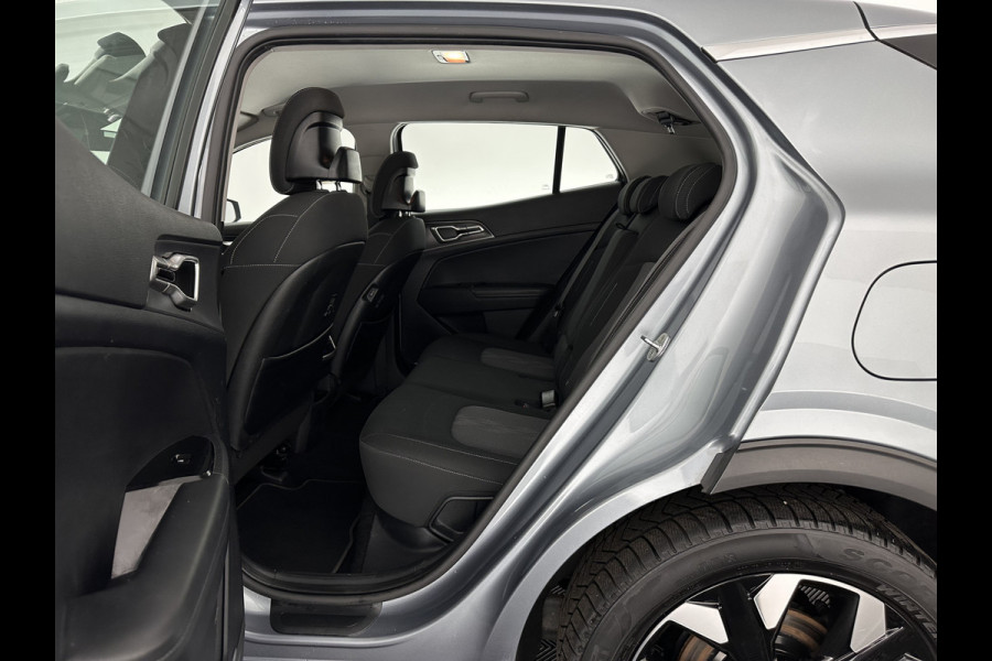 Kia Sportage 1.6 T-GDi Hybrid Dynamic-Line AWD (Plug-In) (INCL-BTW)  Aut. *FULL-LED | ADAPTIVE-CRUISE | WIDESCREEN-COCKPIT | NAVI-FULLMAP | DAB | COMFORTSEATS | ECC | SHIFTPADDLES | CAMERA | PDC | CARPLAY | 19''ALU*