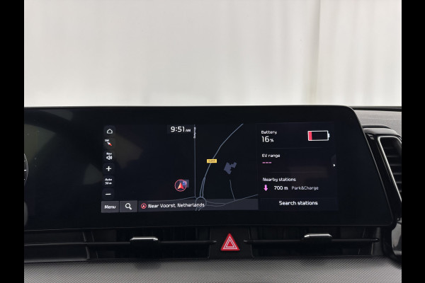 Kia Sportage 1.6 T-GDi Hybrid Dynamic-Line AWD (Plug-In) (INCL-BTW)  Aut. *FULL-LED | ADAPTIVE-CRUISE | WIDESCREEN-COCKPIT | NAVI-FULLMAP | DAB | COMFORTSEATS | ECC | SHIFTPADDLES | CAMERA | PDC | CARPLAY | 19''ALU*