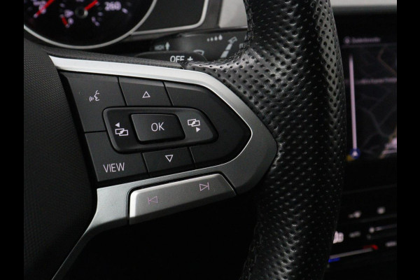 Volkswagen Passat 1.4 TSI PHEV GTE | Trekhaak | Stoelverwarming | Stoelverwarming | Camera | Massage | Carplay | Matrix LED | Adaptive cruise | Navigatie | Park Assist | Climate control | Plug In