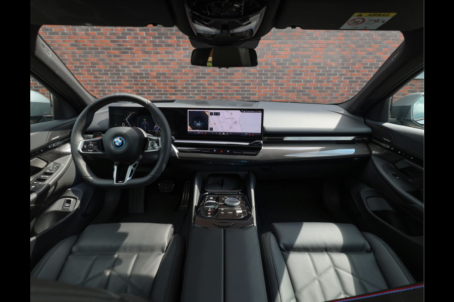 BMW 5 Serie Touring 530e Touring | M performance - Pano - Trekhaak