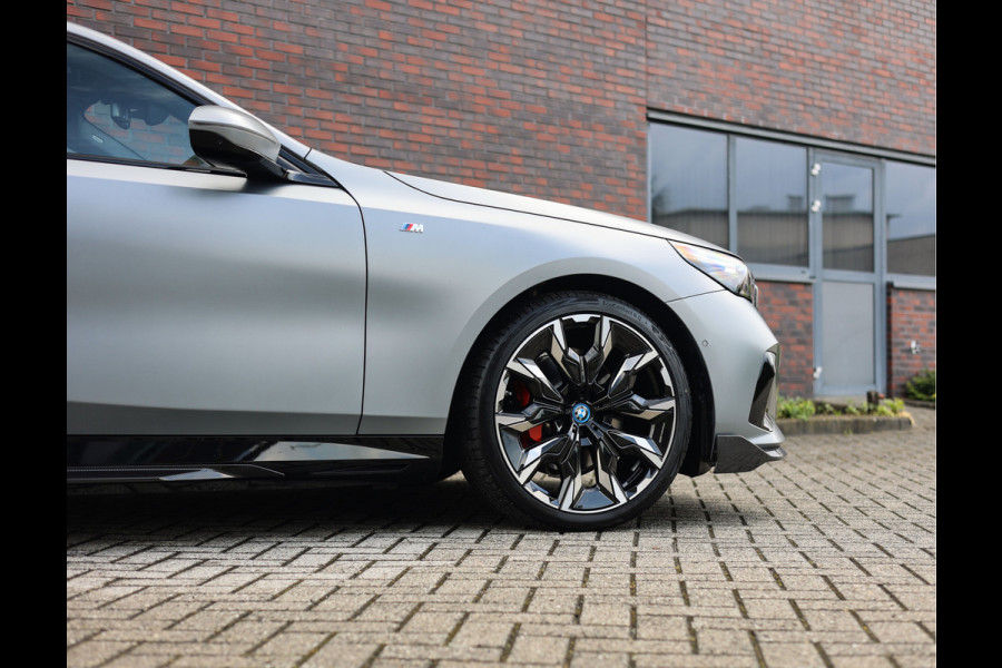 BMW 5 Serie Touring 530e Touring | M performance - Pano - Trekhaak