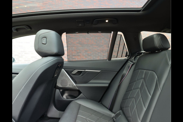 BMW 5 Serie Touring 530e Touring | M performance - Pano - Trekhaak