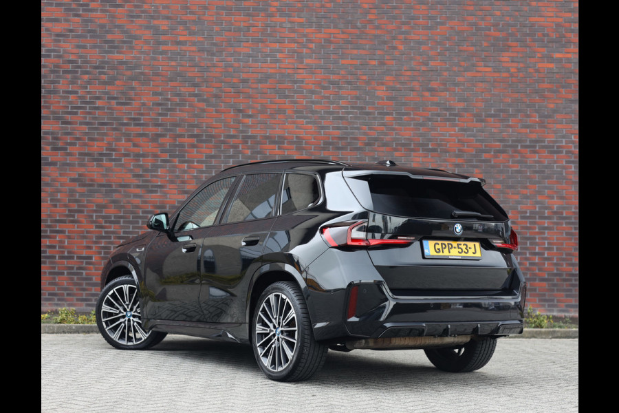 BMW X1 30e xDrive | Pano - Trekhaak - Camera