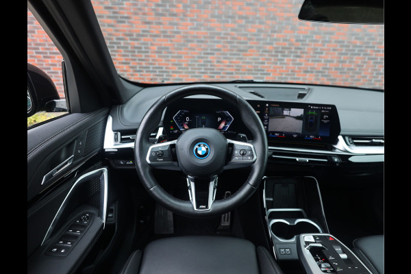 BMW X1 30e xDrive | Pano - Trekhaak - Camera