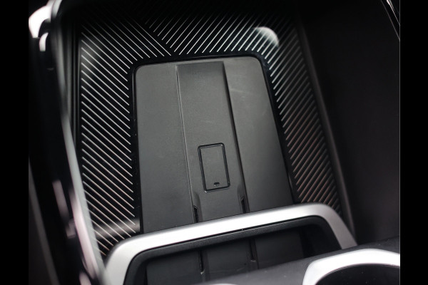 BMW X1 30e xDrive | Pano - Trekhaak - Camera