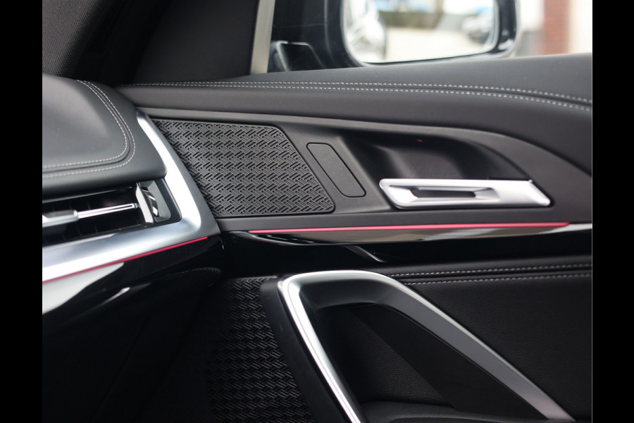 BMW X1 30e xDrive | Pano - Trekhaak - Camera