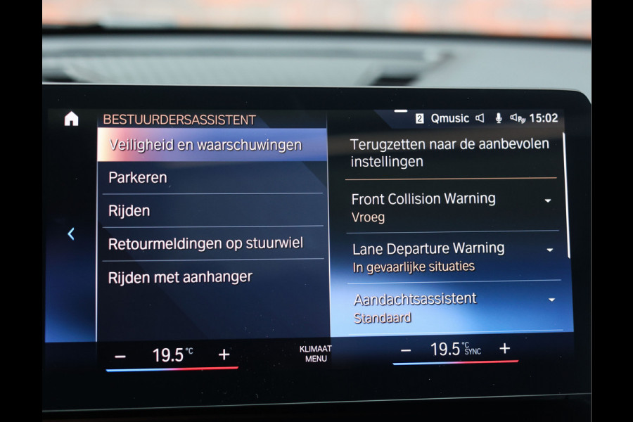 BMW X1 30e xDrive | Pano - Trekhaak - Camera