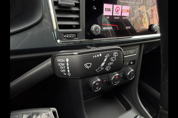 Seat Ateca 1.5 TSI Style Business Intense / Trekhaak (1.600KG) / Cruise C. / Navi / Stoelverwarming / Elektr. Achterklep