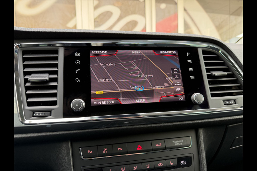 Seat Ateca 1.5 TSI Style Business Intense / Trekhaak (1.600KG) / Cruise C. / Navi / Stoelverwarming / Elektr. Achterklep