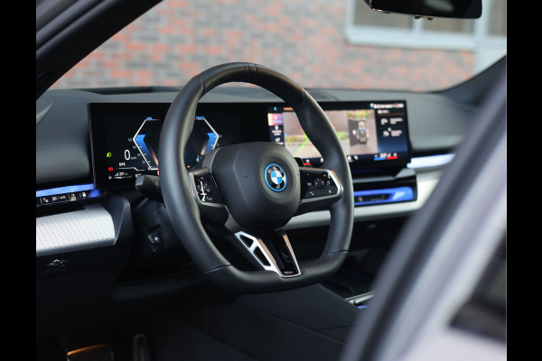 BMW 5 Serie Touring 550e xDrive | Sportstoel - Pano - Trekhaak - Bow&Wil